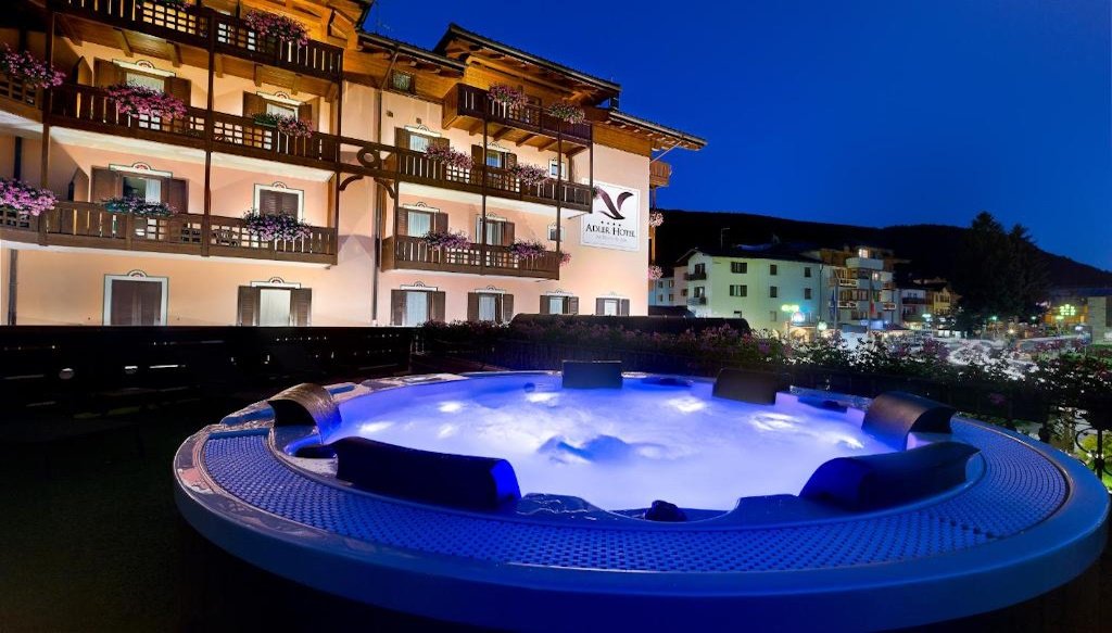 Adler Hotel Wellness & Spa hotel molveno con piscina e spa