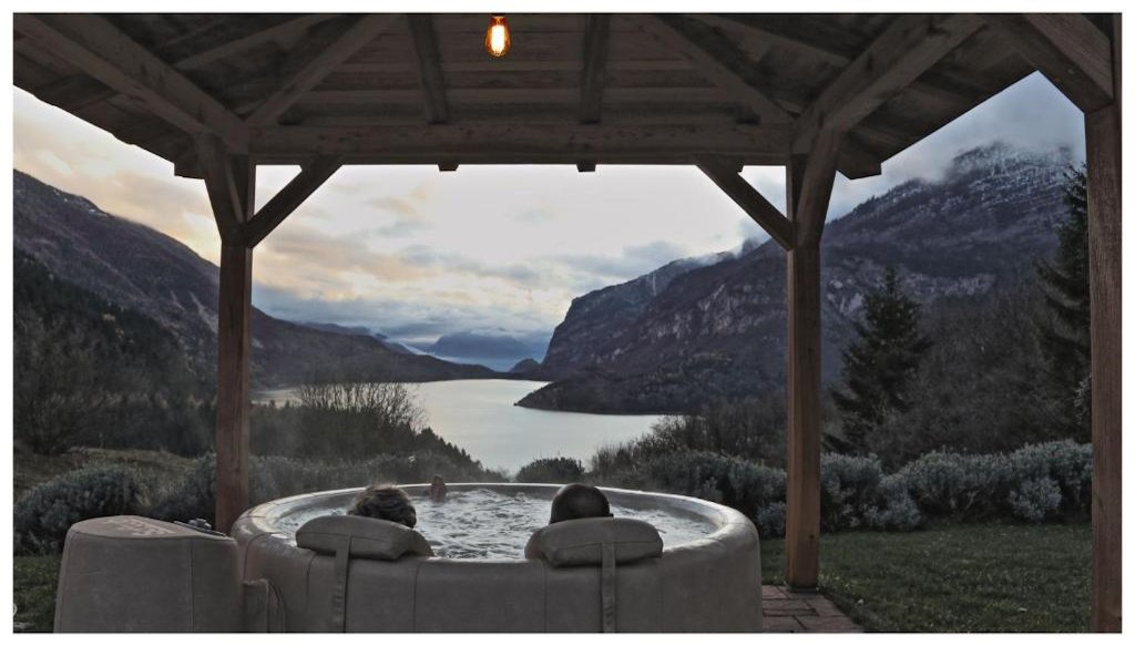 Agriturismo Ai Castioni hotel lago di molveno con spa